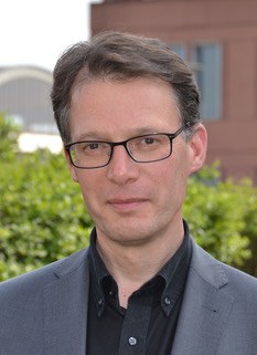 Prof. Dr. Rüdiger Tiemann Foto von Prof. Dr. Rüdiger Tiemann